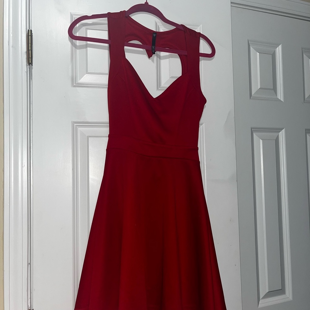 Elegant Red Sleeveless Dress